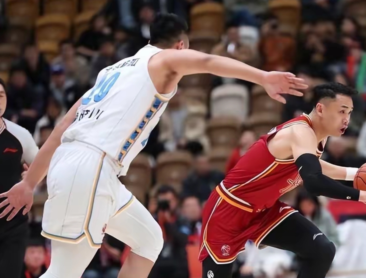 开云官方平台-关于转折点！广东宏远主帅复盘，NBA常规赛加时末段攻防权衡，引发热议，高层口径保持一致的信息